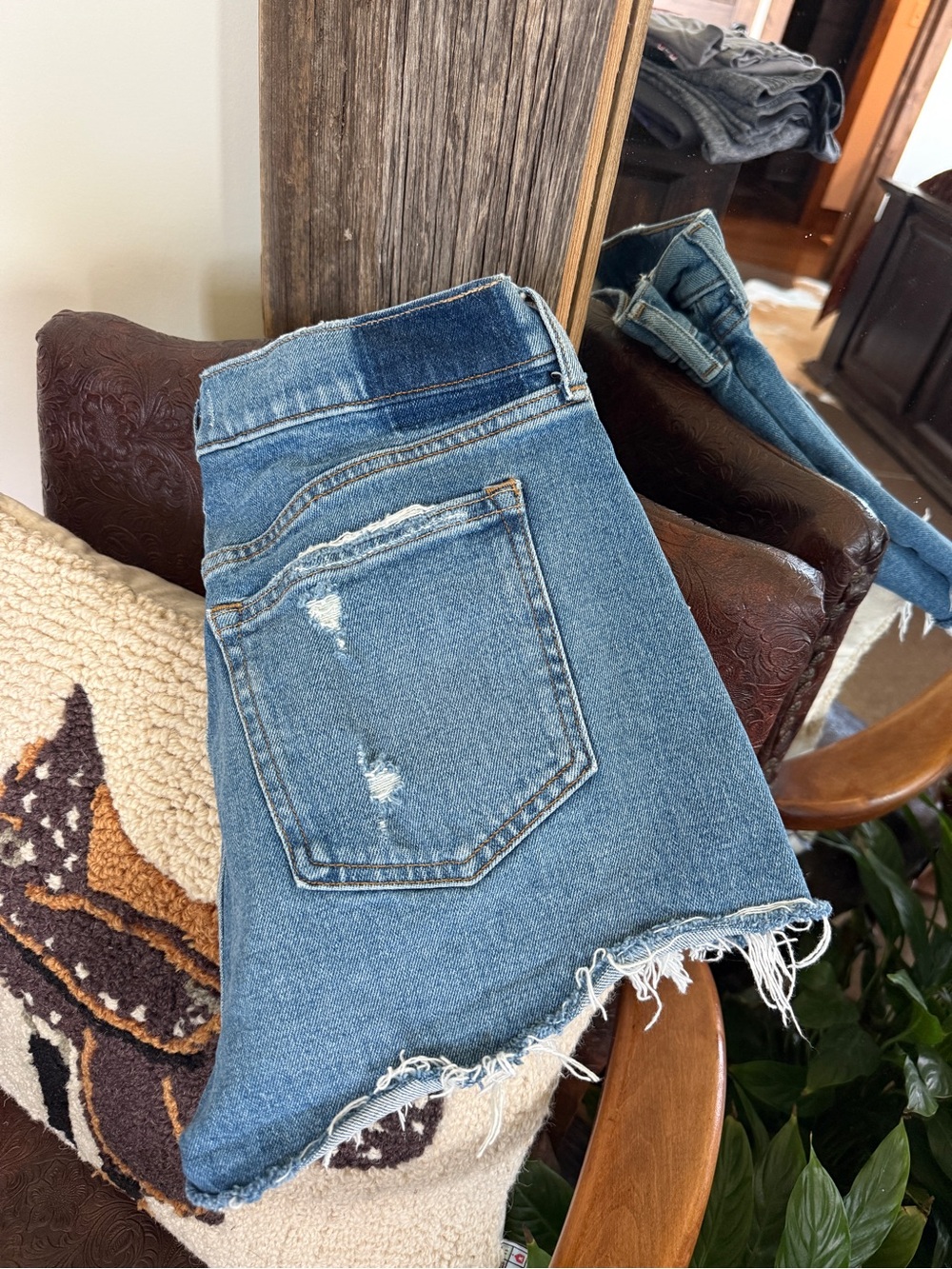 Women’s Abercrombie & Fitch Distressed Cutoff Denim Shorts